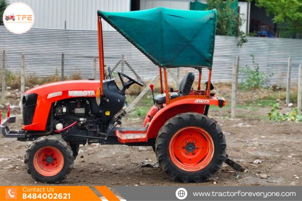 Kubota 211 4WD Tractor 2014