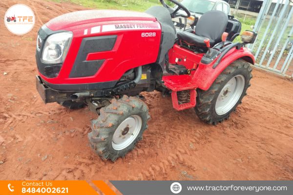 Massey Ferguson 6028 4WD Tractor 2018